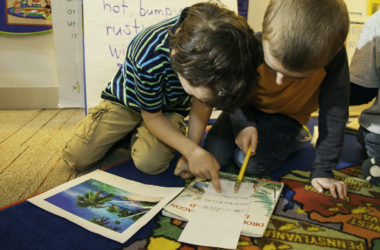 2 boys reading in Kindergarten